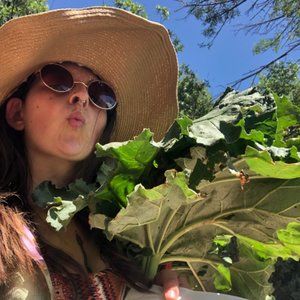 Meet your Posher, Becca